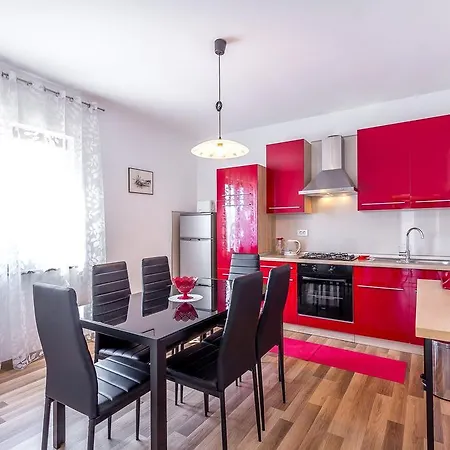 Miro Apartmán Pula